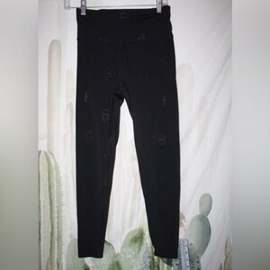 Black on Black Skull Leggings 🌵